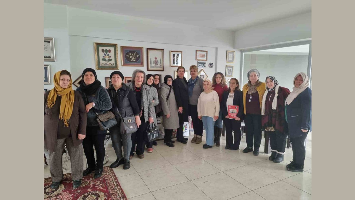 Türk Kadınlar Birliği Erzurum şubesi 100. yılını sergiyle kutladı