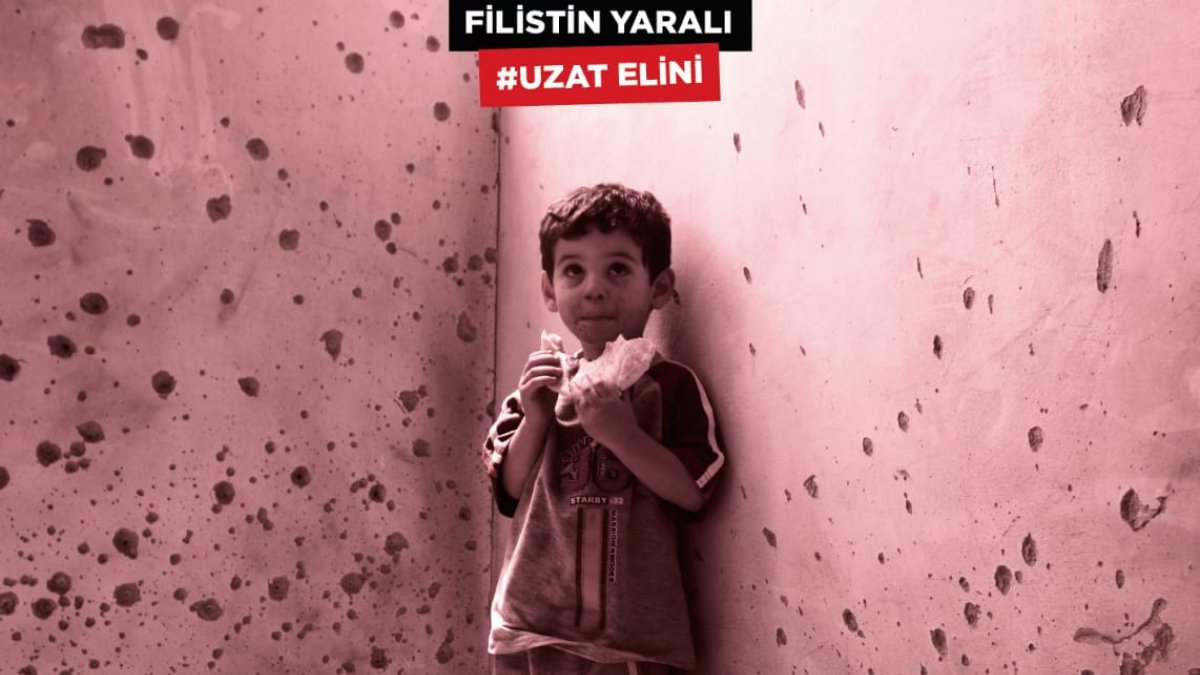 Türk Kızılay kadın ekibi ile Ağrı Filistin için El ele...