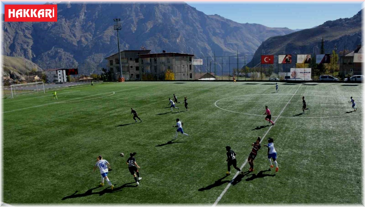 Turkcell Kadın Futbol Süper Ligi: Hakkari Kadın Gücü: 2 - Fatih Vatan Spor: 2