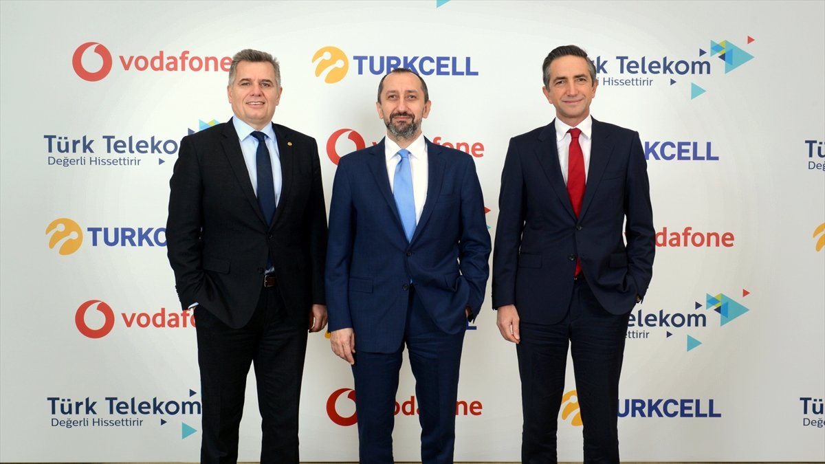 Turkcell, Türk Telekom ve Vodafone yerli uygulamalar için güçlerini birleştirdi