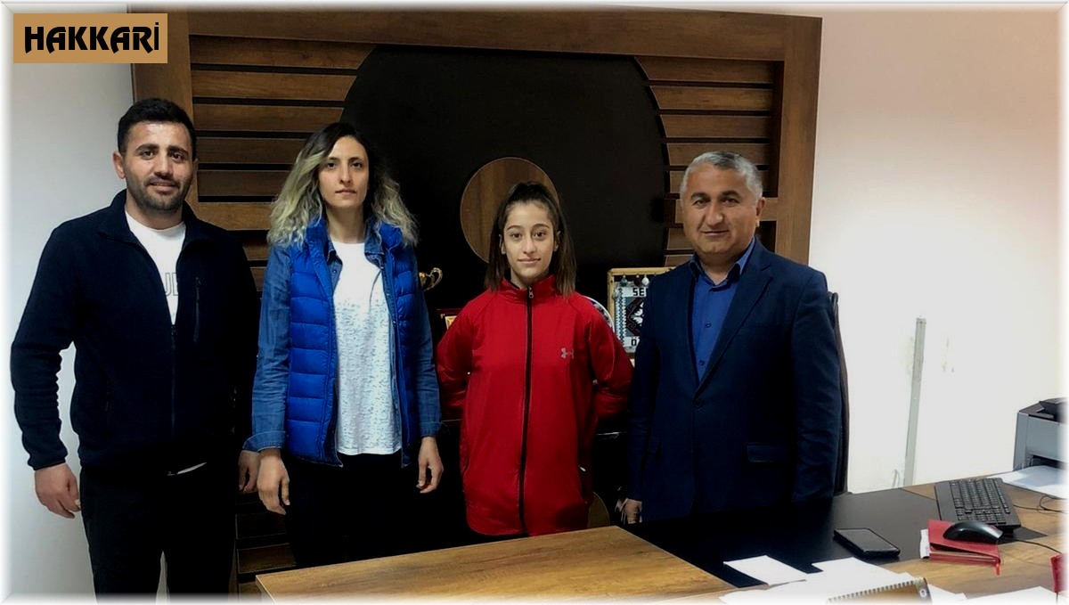 Türkiye 2'ncisi Hakkarili Nurgül Fransa yolcusu