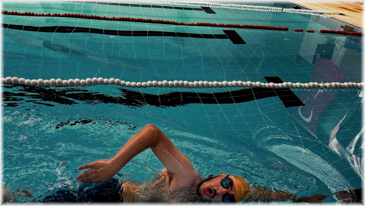 Türkiye birincilikleri bulunan cam kemik hastası yüzücünün hedefi dünya şampiyonluğu