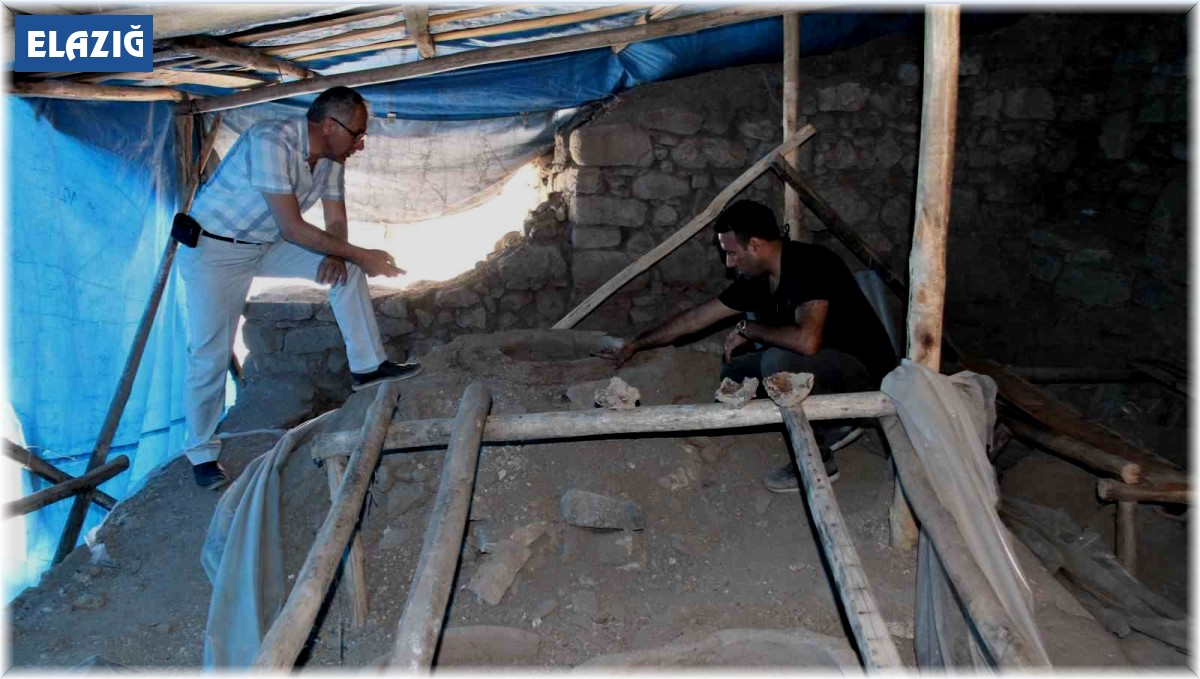 Türkiye'de benzeri yok, 700 bin yıllık metal atölyesi keşfedildi