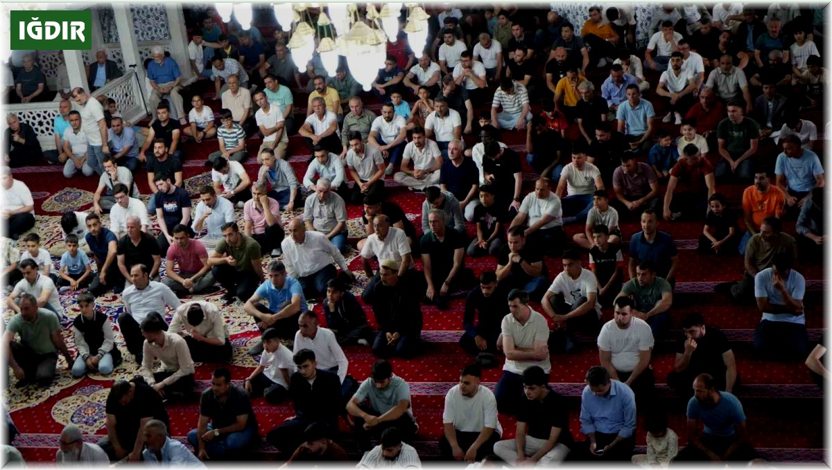 Türkiye'de ilk Kurban Bayramı namazı Iğdır'da kılındı