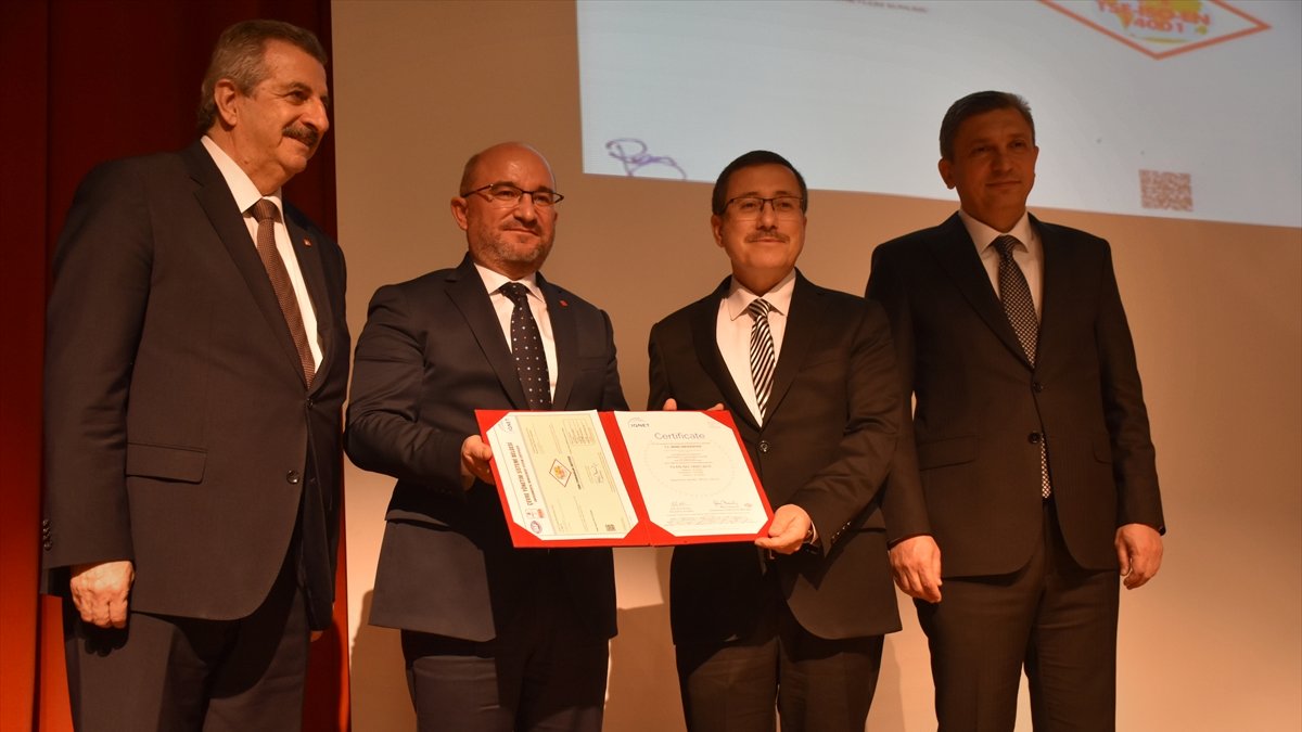 "Türkiye'de Tekstil ve Hazır Giyimde Markalaşma ve Sektörün Geleceği" paneli