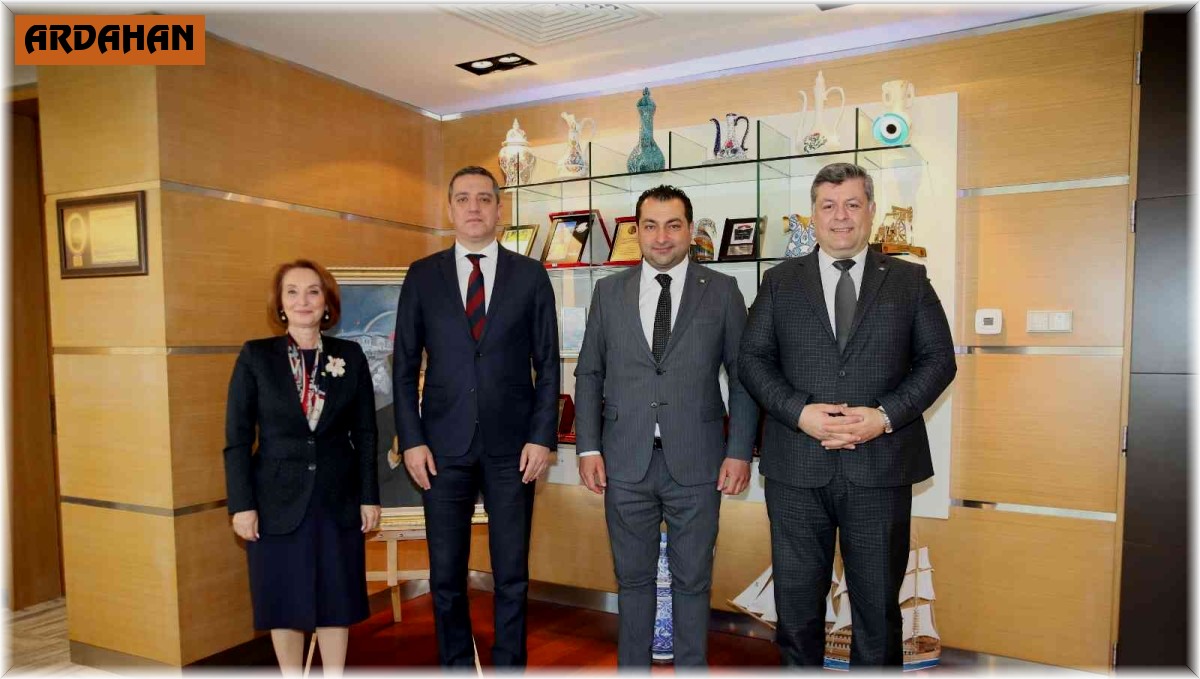 Türkiye Kent Konseyleri Birliği Başkanı Taştan'dan TBB'ye ziyaret