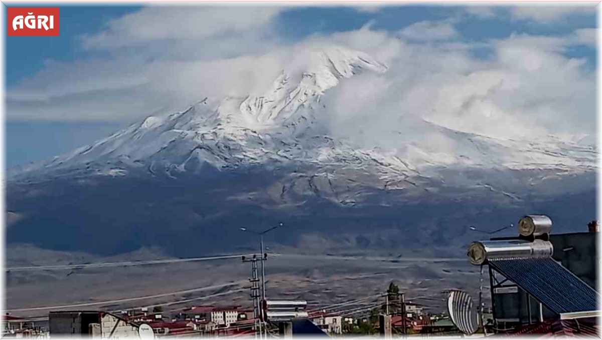 Türkiye'nin "çatısı" beyaza büründü