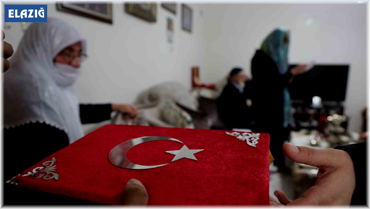 Türkiye'nin en genç belediye başkanından şehit ailesine anlamlı ziyaret