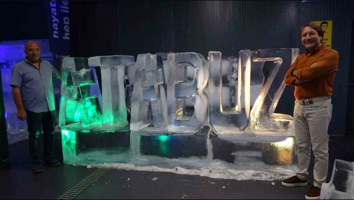 Türkiye'nin tek buz müzesi ilgi odağı