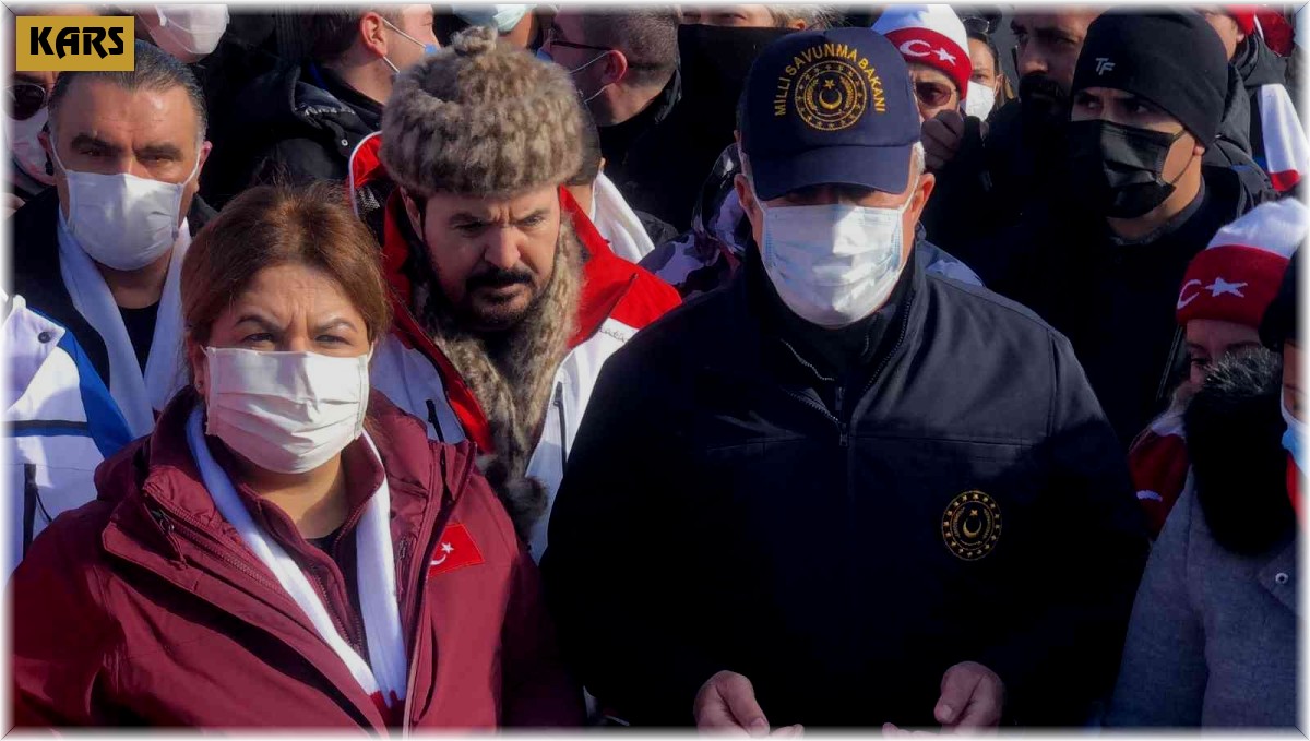 Türkiye Sarıkamış'ta şehitlerine yürüyor