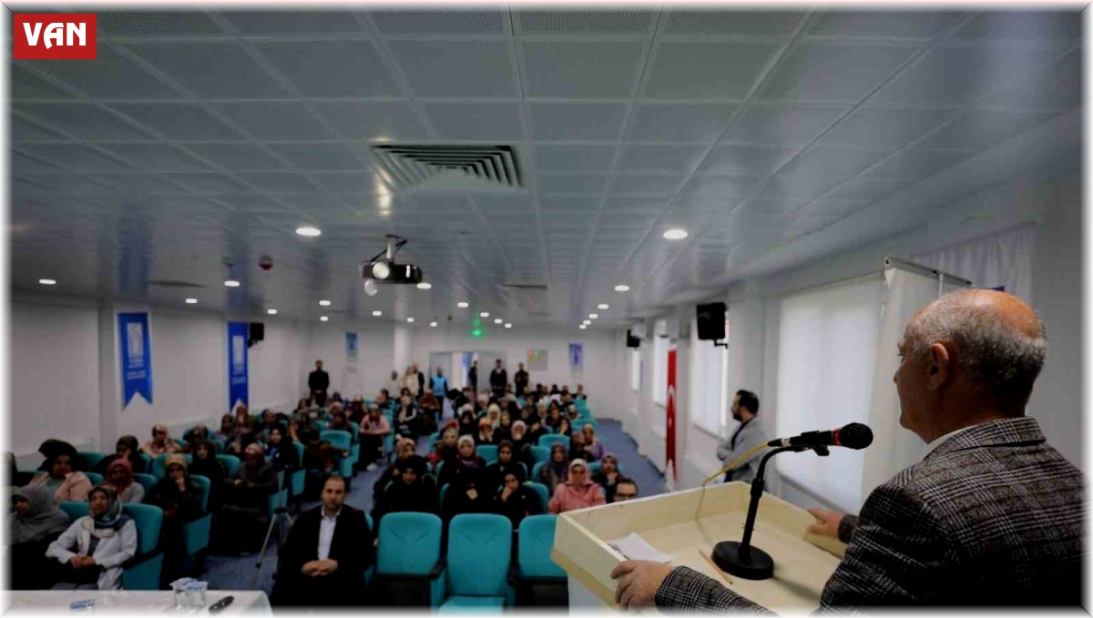 Tuşba Belediyesi'nden "25 Kasım Kadına Yönelik Şiddete Karşı Uluslararası Mücadele Günü" semineri