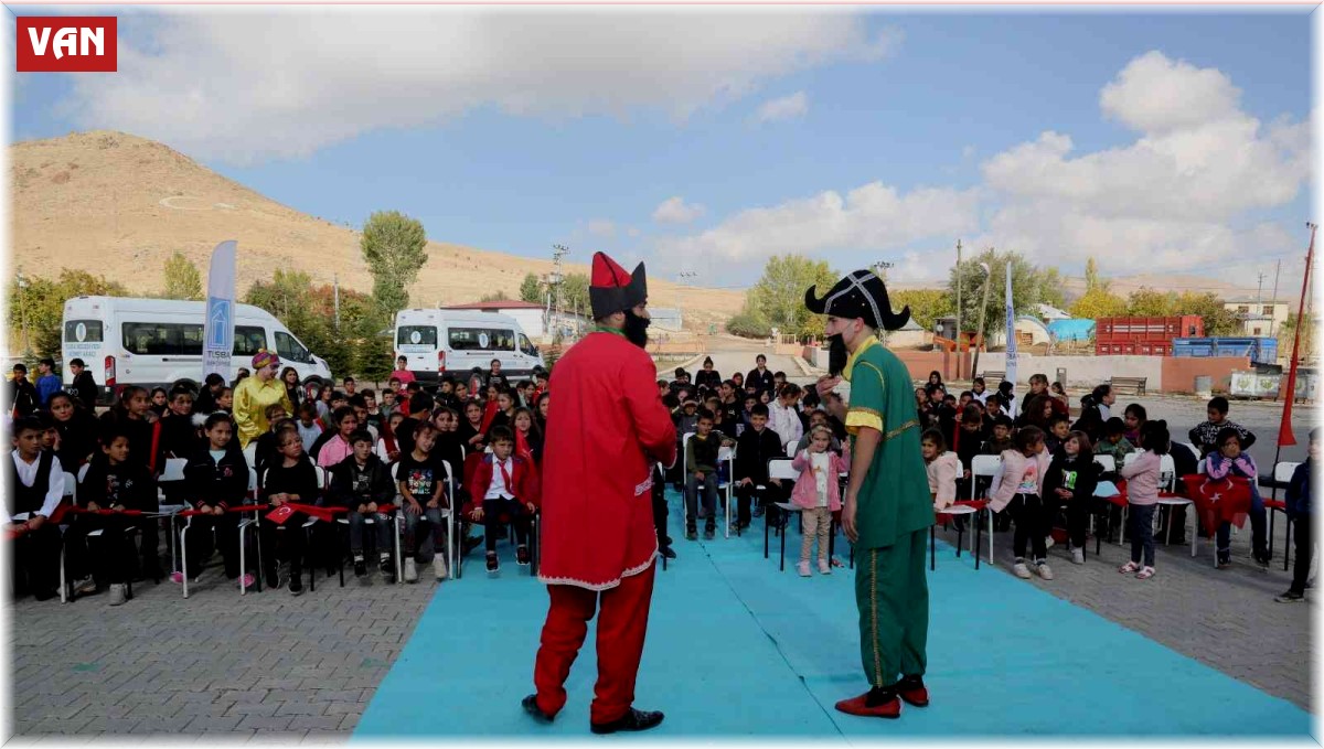 Tuşba Belediyesi'nden '29 Ekim Cumhuriyet Bayramı' kutlama etkinliği