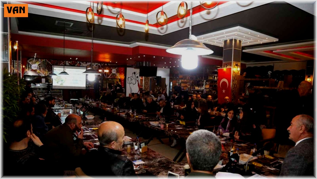 Tuşba Belediyesi'nden gazetecilere anlamlı gece