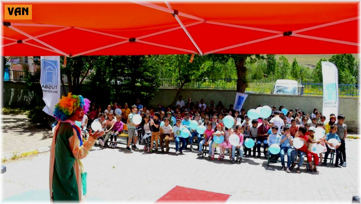Tuşba Belediyesi'nden öğrencilere yönelik tiyatro etkinliği