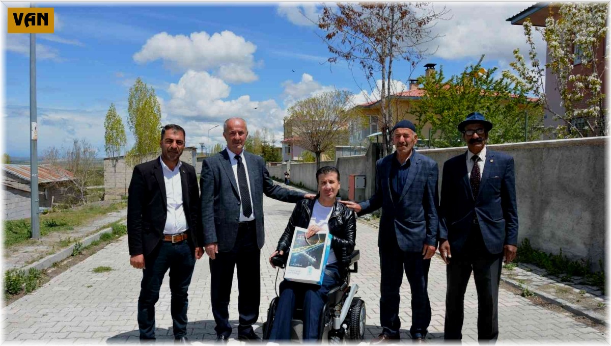 Tuşba Belediyesinden engellilere akülü tekerlekli sandalye