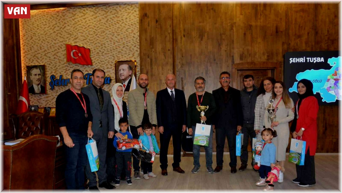 Tuşba Belediyesinden öğretmenler arası satranç turnuvası