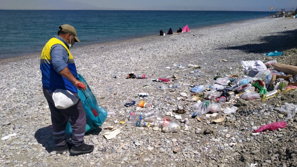 Tuşba Belediyesinden sahil temizliği