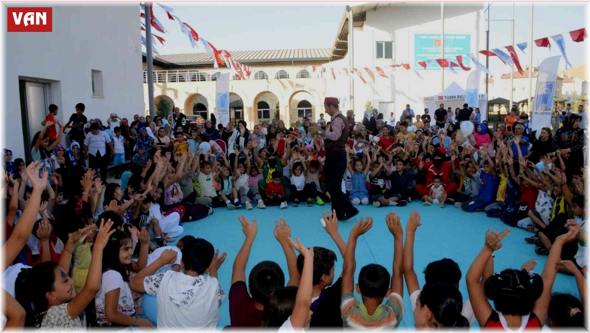 Tuşba Belediyesinden 'Yaz Kursları Kapanış Programı ve Çocuk Şenlikleri' etkinliği