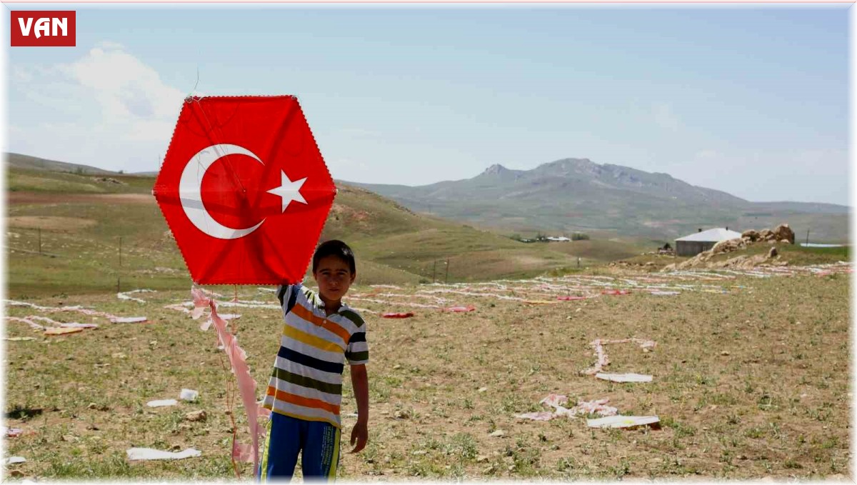 Tuşba Belediyesinden yaz tatili öncesi uçurtma şenliği