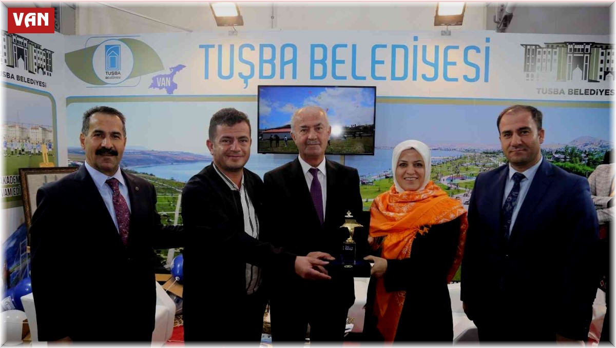 Tuşba Belediyesine 'Kültür, Sanat, Yayıncılık, Eğitim ve Spor Faaliyetleri' ödülü