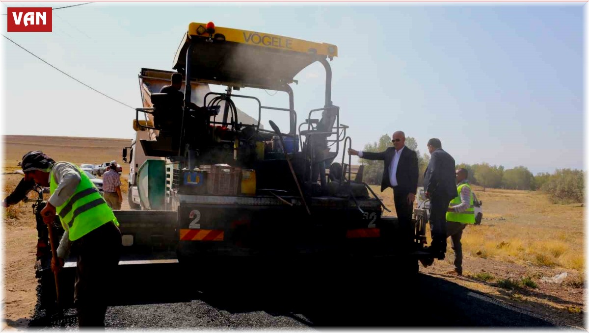 Tuşba Belediyesinin asfalt çalışması hız kesmeden devam ediyor