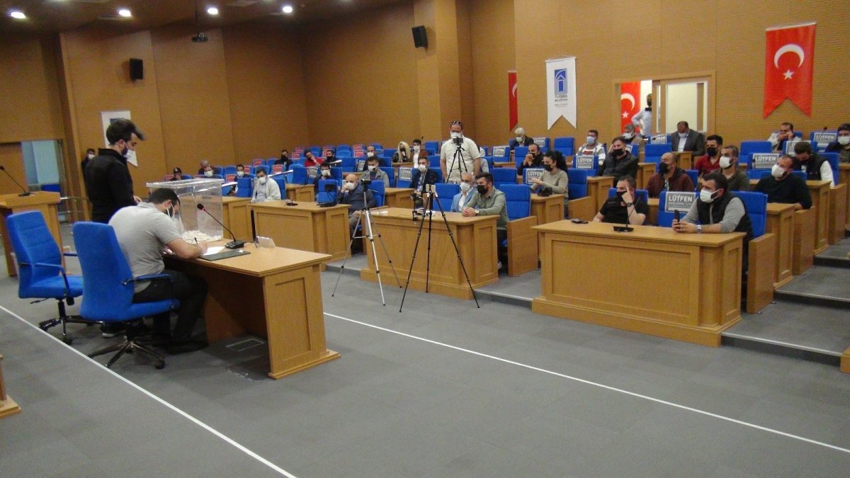 Tuşba Belediyesinin istihdam edeceği işçiler için kura çekimi