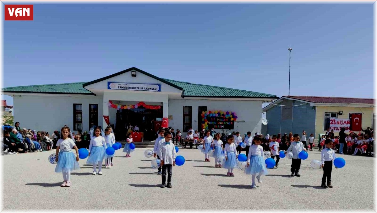 Tuşba'da 23 Nisan coşkuyla kutlandı