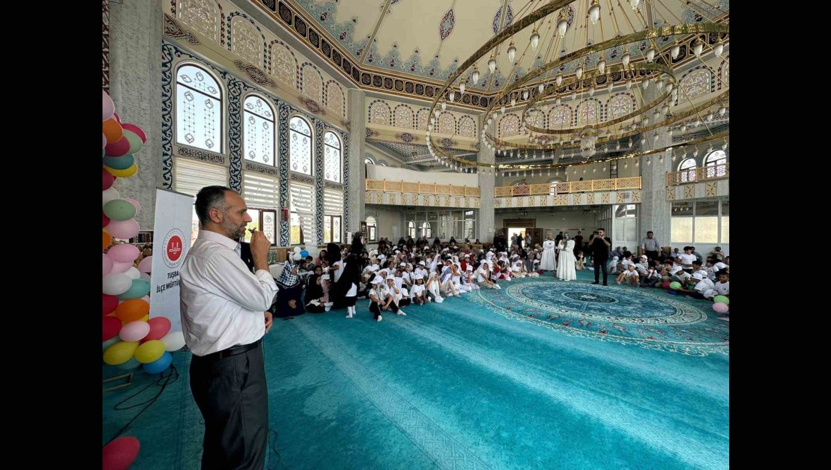 Tuşba'da Yaz Kur'an Kursları düzenlenen programla sonra erdi