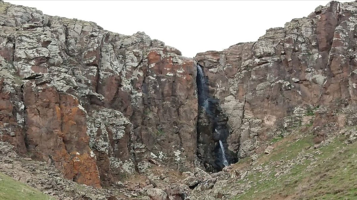 Tutak Berdav Ulu Şelalesi keşfedilmeyi bekliyor