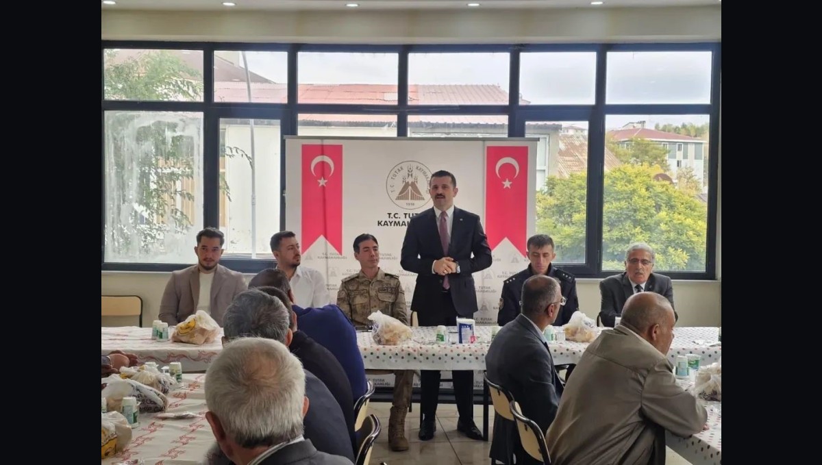 Tutak İlçe Kaymakamı Coşkun, muhtarlarla buluştu