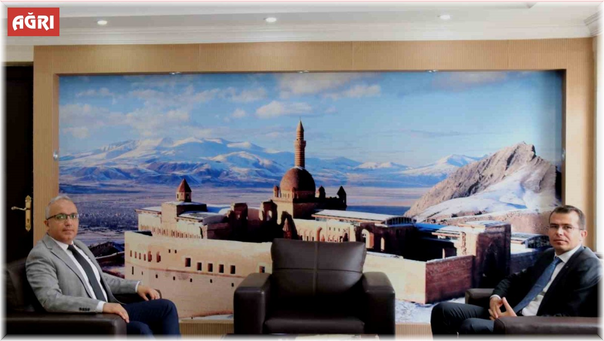 Tutak Kaymakamı Adıbelli, Emniyet Müdürü İpar'ı ziyaret etti