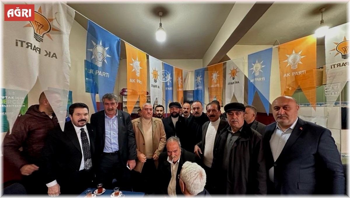 Tutak'ta 150 kişilik Deva Partisi heyeti AK Parti'ye katıldı