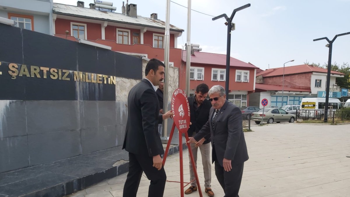 Tutak'ta 19 Ekim Muhtarlar Günü tören ve ziyaret programıyla kutlandı