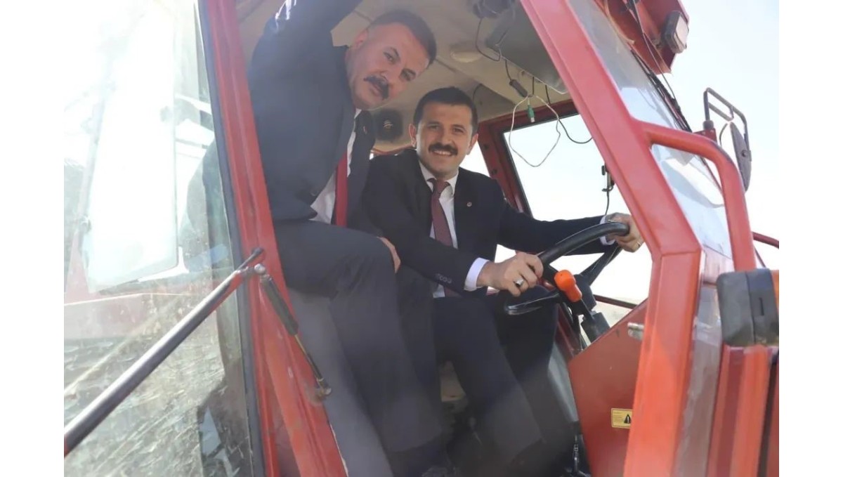 Tutak'ta şeker pancarı hasadı başladı