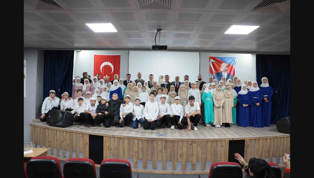 Üç aylar programında Ahıska Türkleri ve protokol bir araya geldi