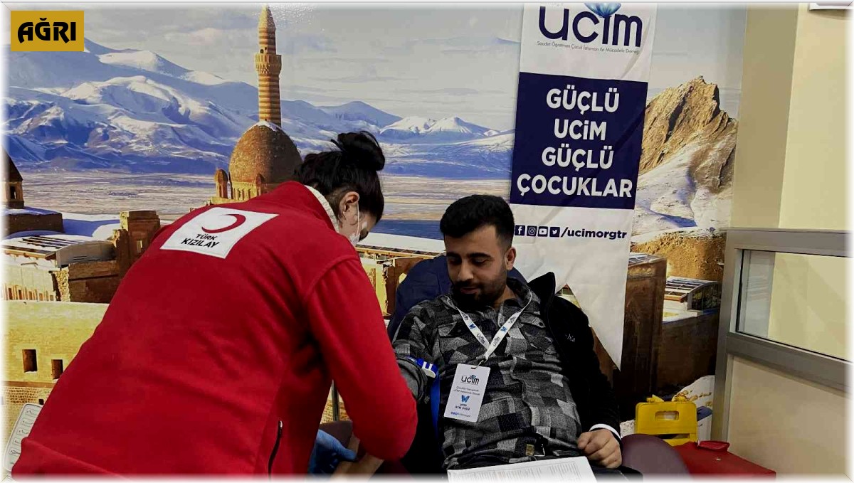 UCİM Ağrı gönüllüleri Kızılay'a destek için bir araya geldi