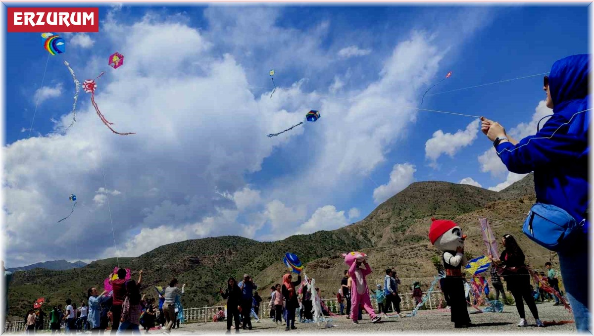 Uçurtmalar uçtu, çocuklar yıl sonu yorgunluklarını attı