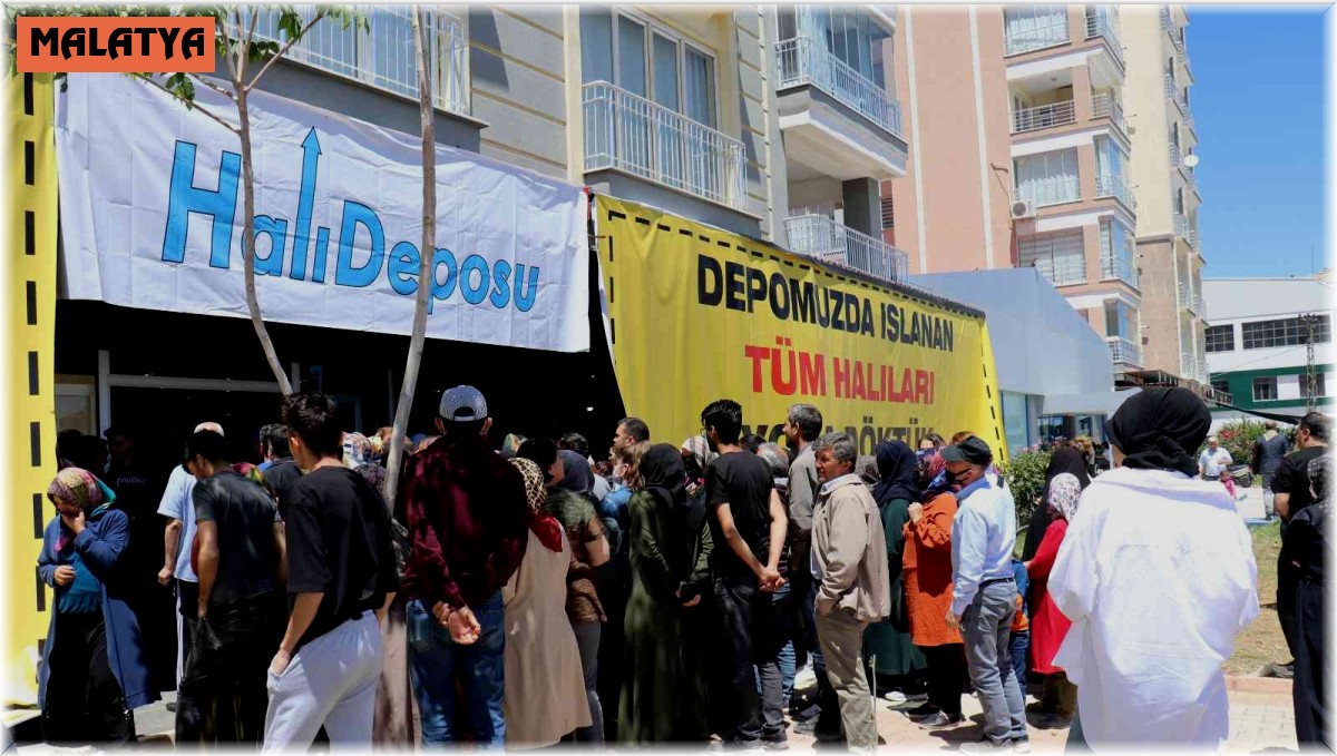 Ucuza halıyı duyanlar mağazaya koştu