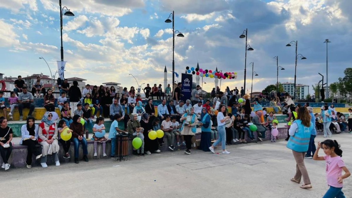 UDER, 8 Eylül Dünya Okuma Yazma Günü'nü Ağrı'da çocuklarla geçirdi