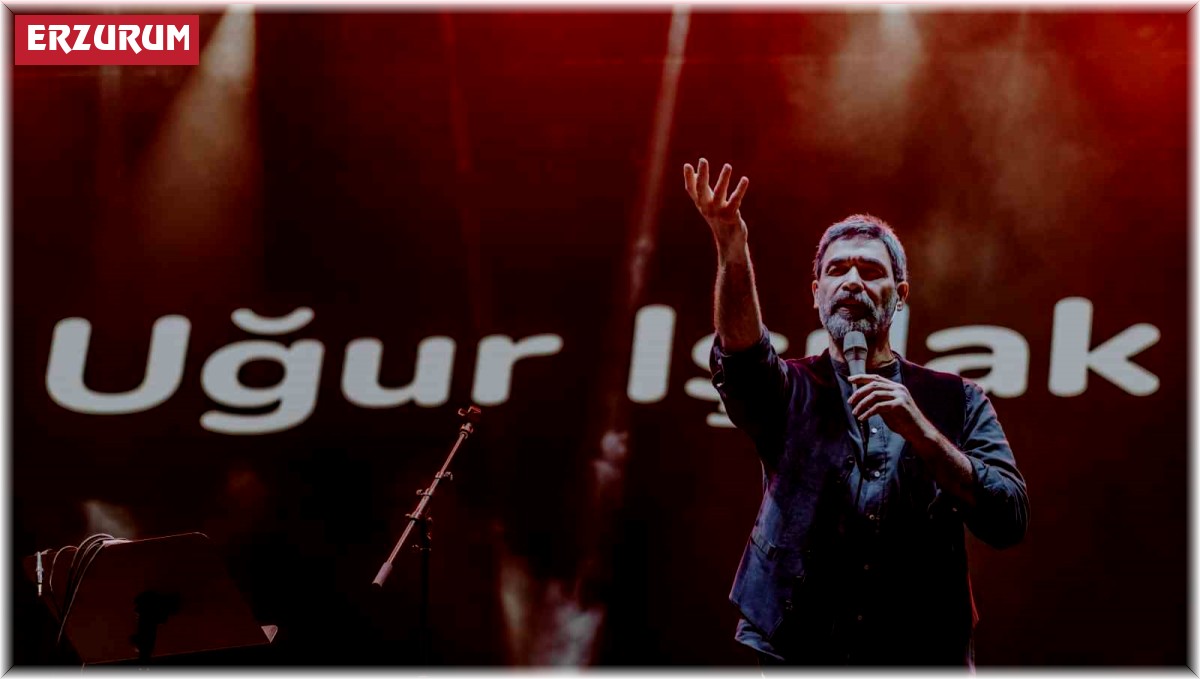 Uğur Işılak hayranlarını coşturdu