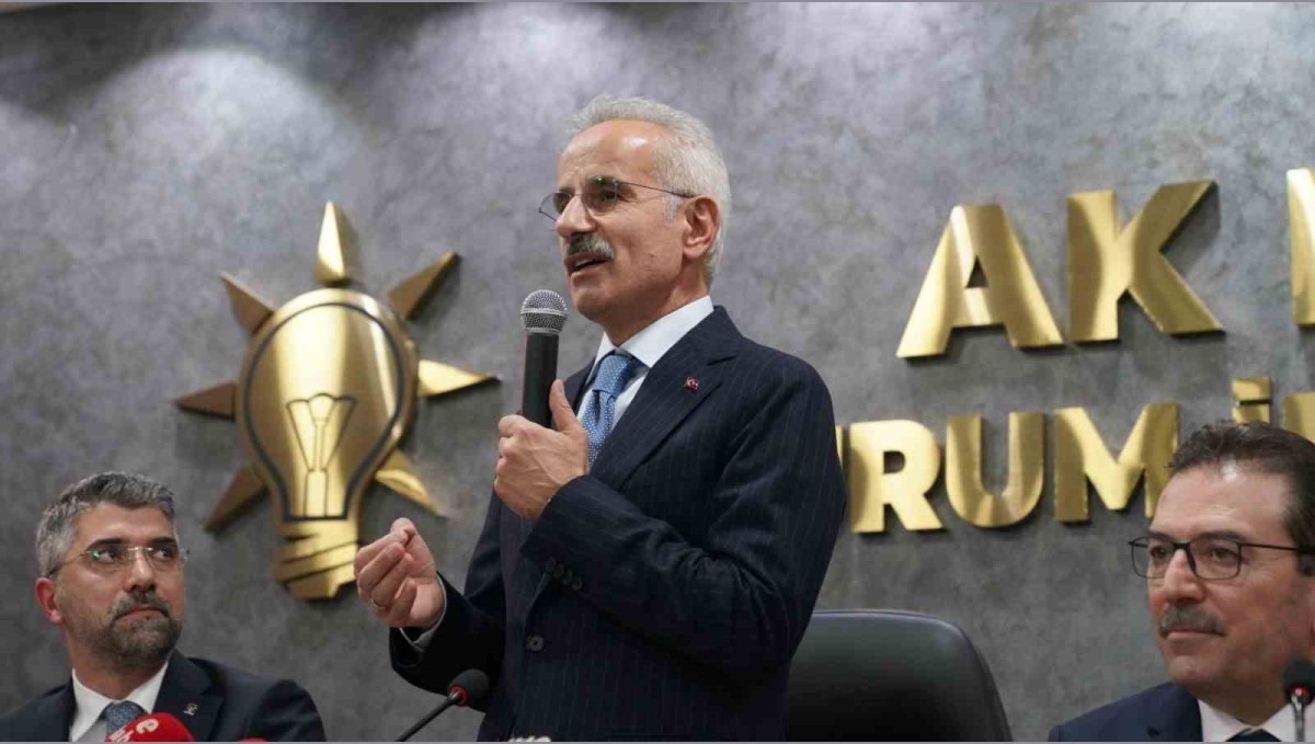 Ulaştırma ve Altyapı Bakanı Abdulkadir Uraloğlu; "Erzurum'un ben de ayrı bir yeri vardır"