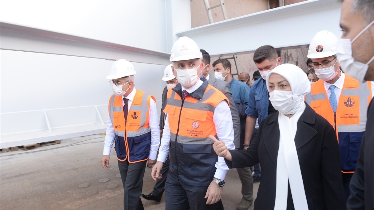 Ulaştırma ve Altyapı Bakanı Karaismailoğlu Malatya'da incelemelerde bulundu