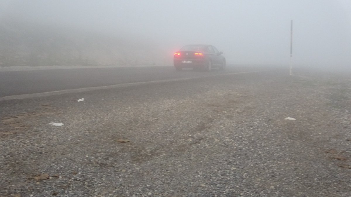Ulgar geçidinde yoğun sis: Görüş mesafesi 5 metreye düştü