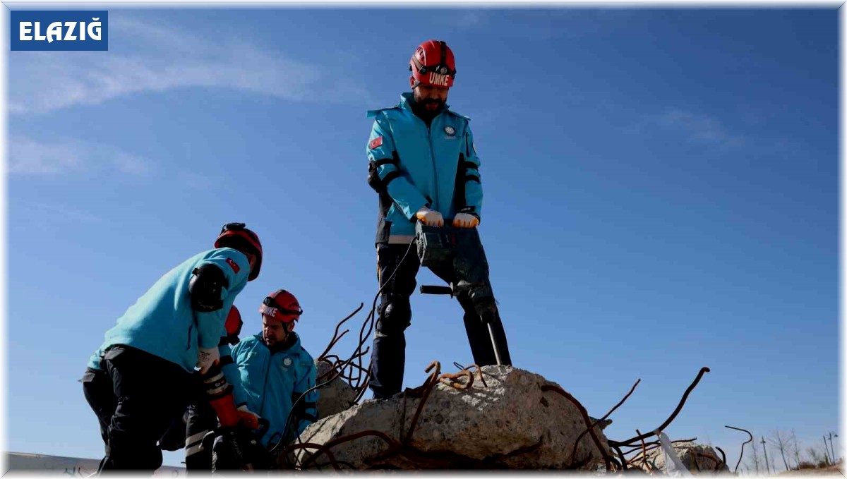 UMKE'den gerçeği aratmayan tatbikat