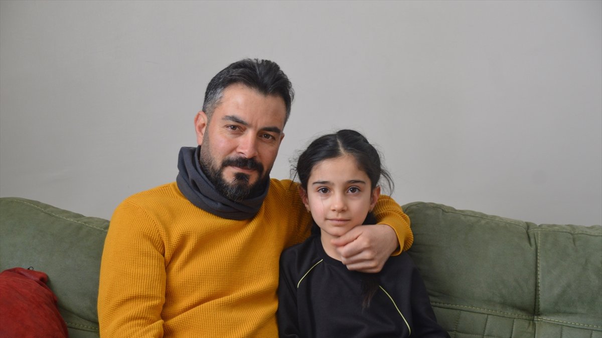 UMKE gönüllüsü kızına verdiği "kız çocuğu kurtaracağım" sözünü tuttu