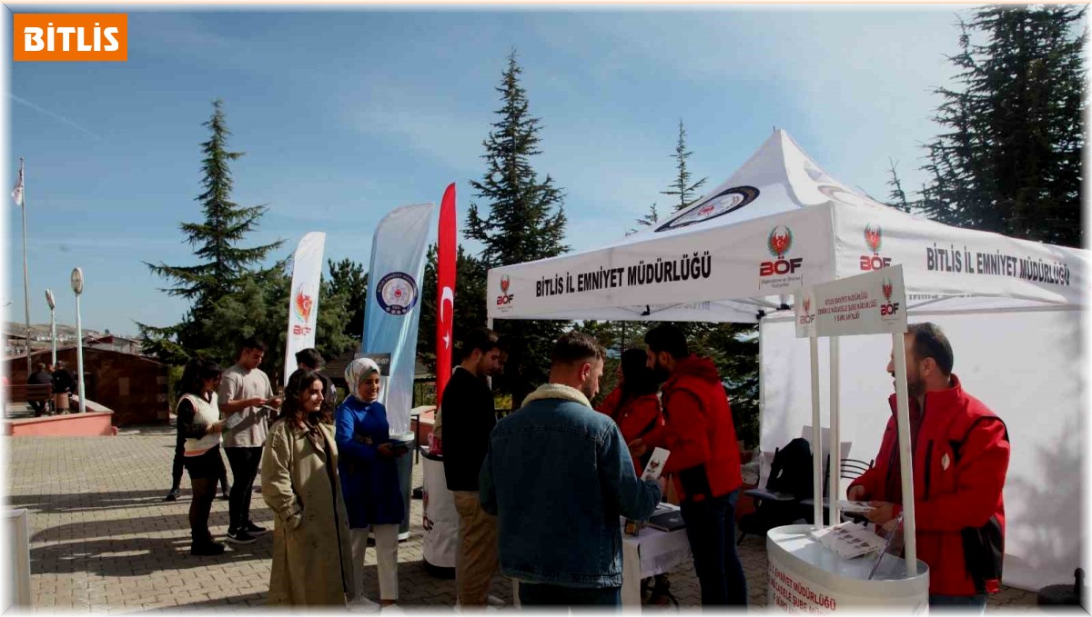 Üniversite öğrencileri terörle mücadele ve uyuşturucu hakkında bilgilendirildi