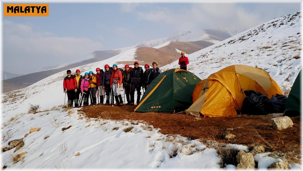 Üniversite öğrencilerine dağcılık eğitim