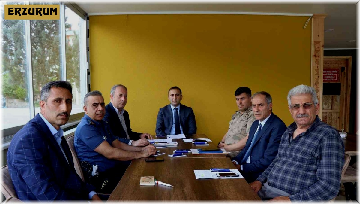 Üniversite sınavı öncesi Oltu'da güvenlik toplantısı yapıldı