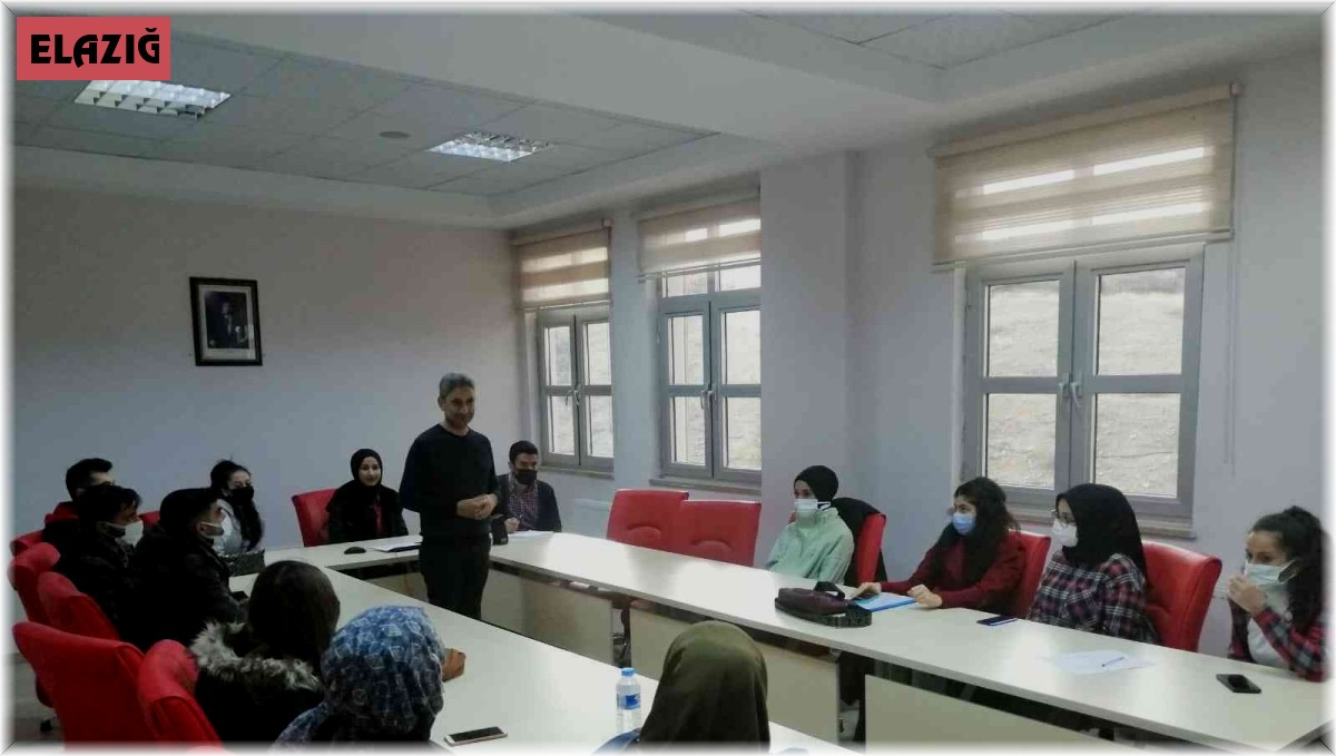 Üniversitesi öğrencilerine evlilik öncesi eğitim semineri