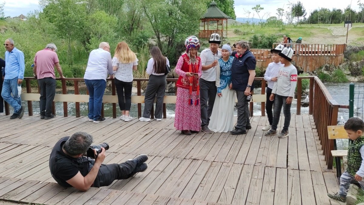 Usta fotoğrafçılar inci kefallerini görüntüledi
